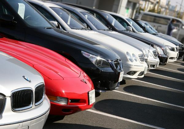 Автовладельцы: сейчас не лучшее время для покупки и продажи авто Автовладельцы: сейчас не лучшее время для покупки и продажи авто