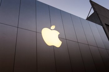 Выручка Apple сократилась впервые за несколько лет