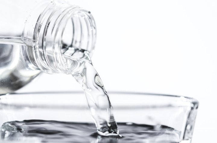 Сырьевая база для производства нелегального алкоголя сократилась в 17 раз