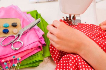Как открыть бизнес по пошиву детской одежды