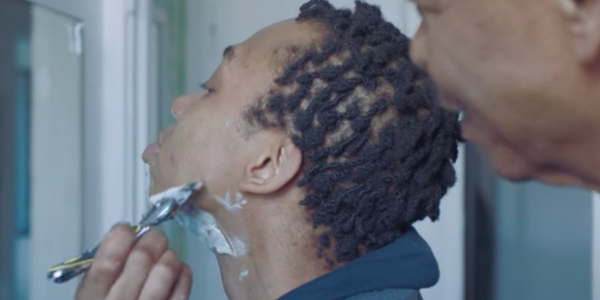 Gillette создал первую рекламу с участием трансгендера Gillette создал первую рекламу с участием трансгендера