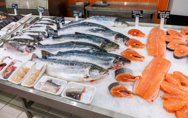 Рестораны в РФ переходят на отечественную рыбу и морепродукты