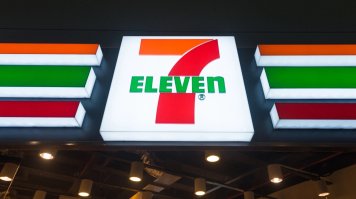 Сеть магазинов 7-Eleven готовится к выходу на российский рынок Сеть магазинов 7-Eleven готовится к выходу на российский рынок