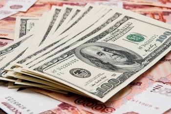 Курс доллара впервые за два года превысил 67 рублей 
