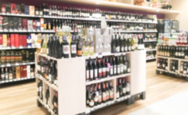 Продажи алкоголя за 10 месяцев сократились на 10,3%