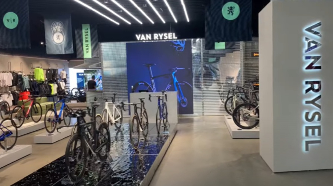 Decathlon масштабирует формат концептуальных магазинов Van Rysel