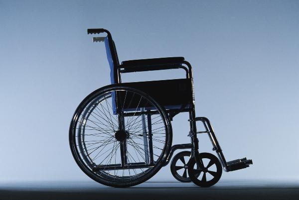 Общественные организации и производители кресел-колясок присоединились к эксперименту по их маркировке