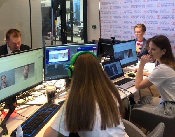Synergy Online Forum: Талеб, Кучмент и Перекальски рассказали о «новом мире» Synergy Online Forum: Талеб, Кучмент и Перекальски рассказали о «новом мире»