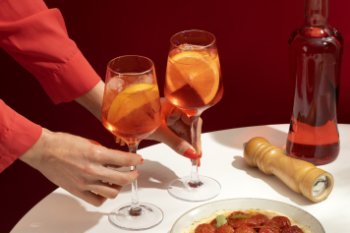 Суд отменил повышенную таможенную пошлину на напитки Campari Group