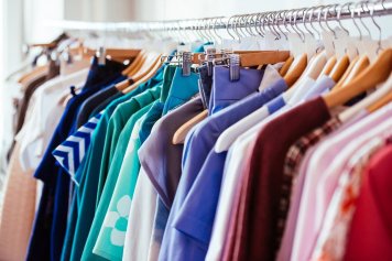 Спрос на одежду и обувь из-за рубежа в I полугодии вырос почти на 10%