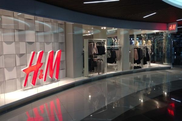 H&M снял к новогодним праздникам YouTube-сериал