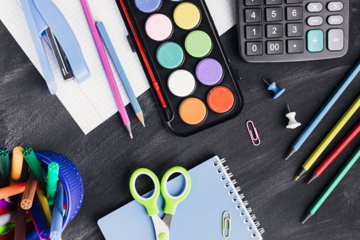 Маркетплейсы продолжают вытеснять офлайн-формат с рынка канцелярских товаров