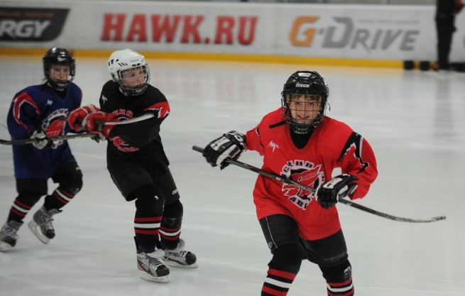 Омский «Авангард» оденет младенцев в хоккейную форму