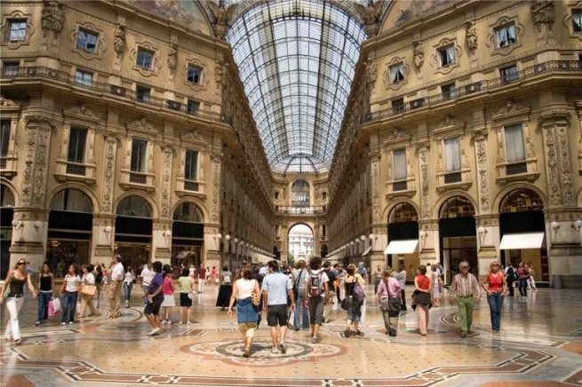 Большинство россиян считает Милан лучшим городом для шопинга за рубежом