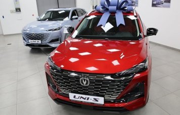 Падение импорта новых автомобилей в РФ за полугодие превысило 60%