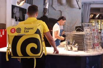 «Яндекс Еда» будет выделять рестораны, которые заботятся о курьерах