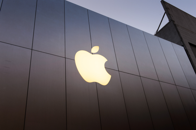 Apple перенесла выпуск гарнитуры смешанной реальности Apple перенесла выпуск гарнитуры смешанной реальности