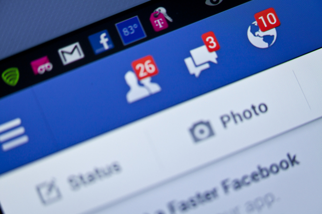 Facebook начал скрывать количество лайков под постами пользователей