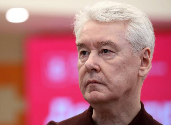 Собянин: систему QR-кодов следует вводить дозированно Собянин: систему QR-кодов следует вводить дозированно