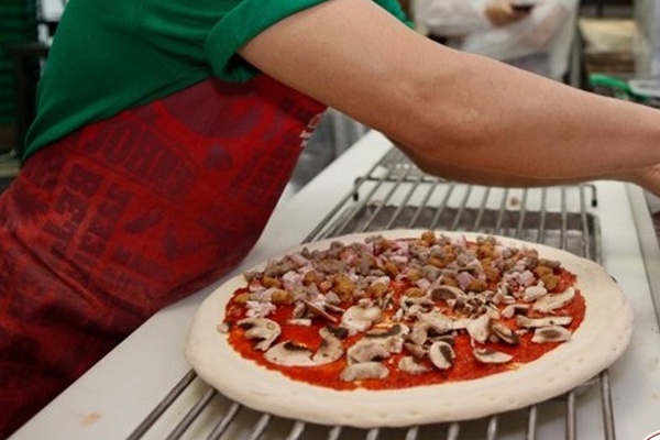 «Папа Джонс» оценит качество пиццы с помощью искусственного интеллекта