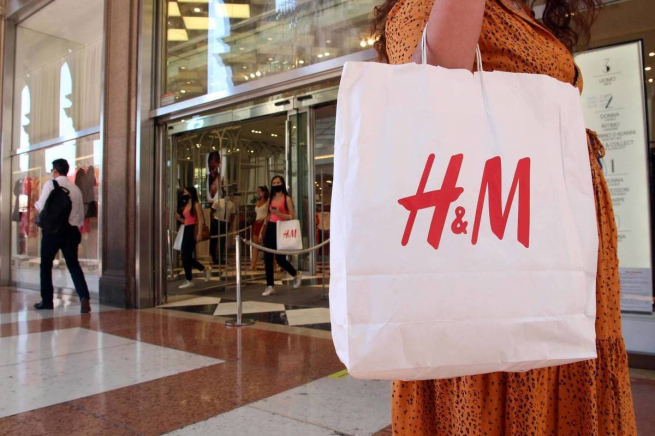 H&M в России не открылся на распродажу 1 августа