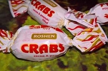 Суд в ЕС отказал Roshen в регистрации марки Crabs из-за схожести с «Раковыми шейками»