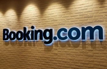 Booking.com подтвердил приостановление деятельности в России