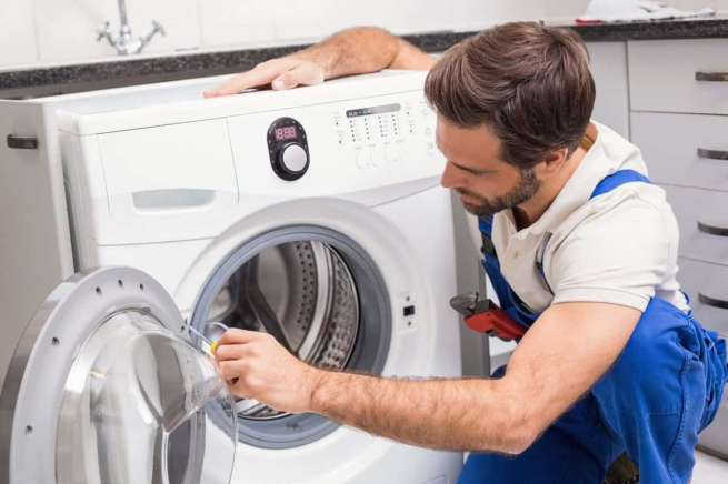 В России на треть вырос спрос на ремонт стиральных машин и холодильников