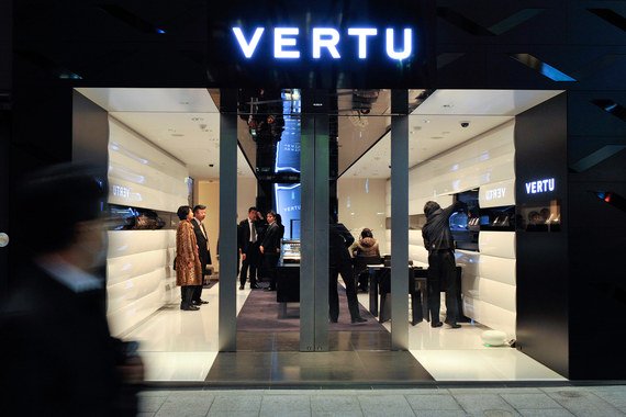 Китайские инвесторы купили люксовый бренд смартфонов Vertu