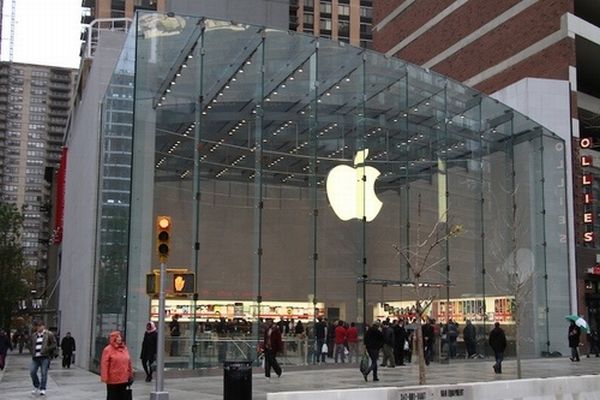 Покупатели обрушили интернет-магазин Apple