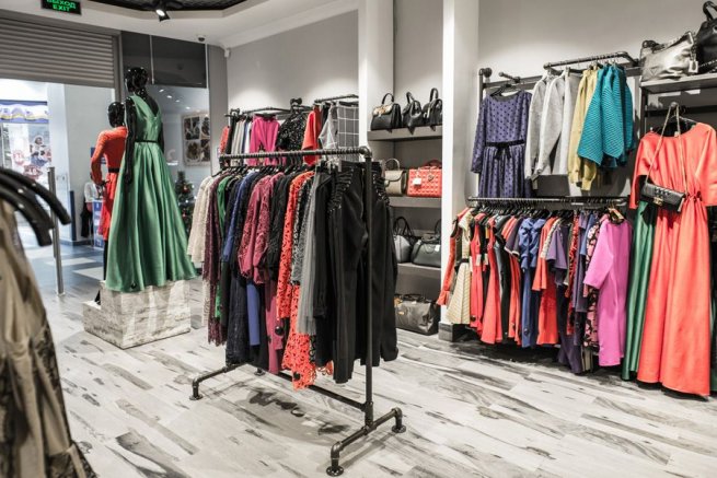 В России продажи одежды упали на 90%