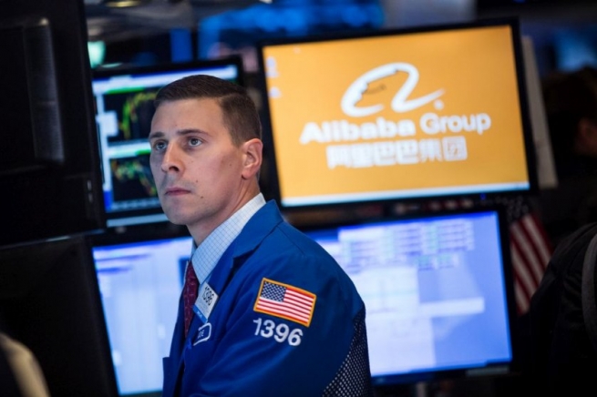 Мировой ритейл: Alibaba не признает падения, а BHS поддержали фунтом 