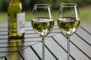 Эксперимент по онлайн-торговле винами могут расширить на маркетплейсы