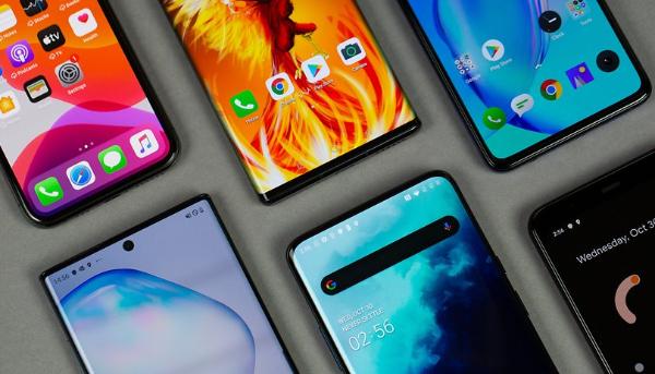 Интерес россиян к флагманам позволил Apple и Samsung потеснить китайские бренды на рынке смартфонов