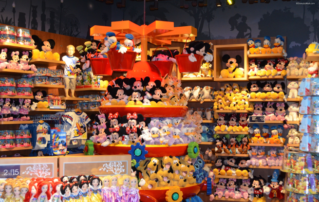 Ритейлеры планируют ввозить товары Disney по параллельному импорту
