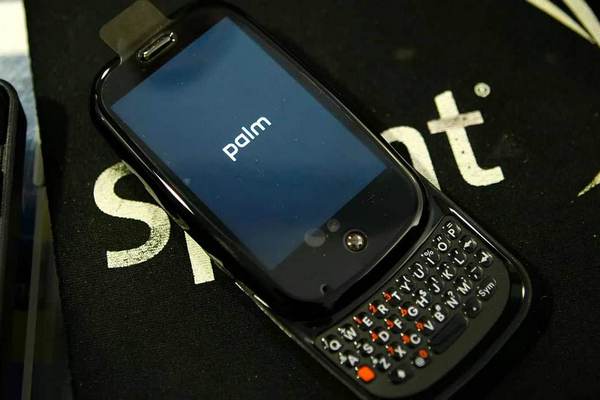 Легендарная марка смартфонов Palm вернется на рынок