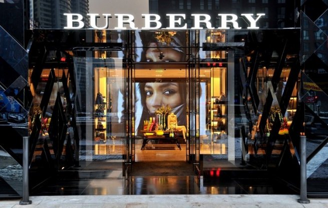 Burberry увеличила продажи всего на 1% из-за локдаунов в Китае Burberry увеличила продажи всего на 1% из-за локдаунов в Китае