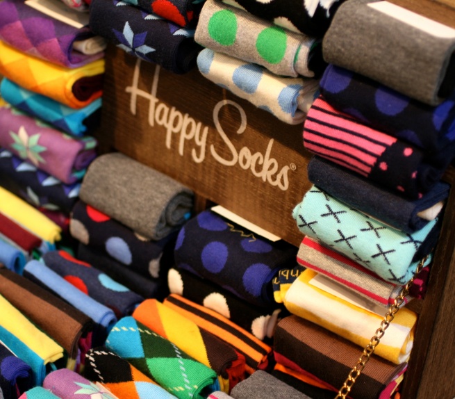 В Москве открылся первый фирменный корнер Happy Socks В Москве открылся первый фирменный корнер Happy Socks