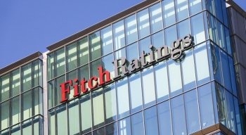 Fitch подтвердило суверенный рейтинг России на уровне «BBB-»