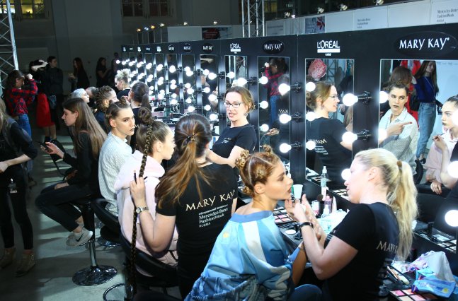 Mary Kay уже пятый год является официальным визажистом MBFWRussia Mary Kay уже пятый год является официальным визажистом MBFWRussia