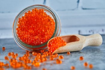 Потребительские цены на красную икру пошли вниз