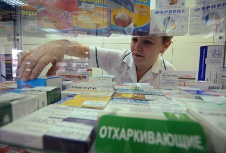 Лекарства подорожают на 5-10% из-за обвала рубля
