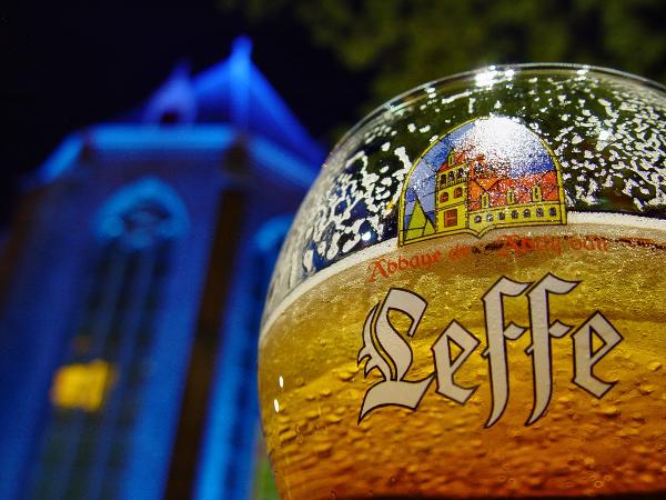 AB InBev Efes решила приостановить производство пива Leffe в России AB InBev Efes решила приостановить производство пива Leffe в России
