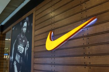 Nike обвинила New Balance и Skechers в нарушении прав интеллектуальной собственности