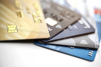 Карты Visa и Mastercard постепенно выведут из оборота в России