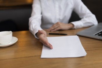 Как часто работающие россияне задумываются об увольнении - исследование