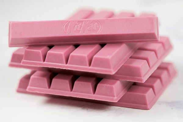 KitKat запустит продажи розового шоколада в Великобритании 