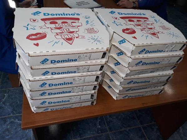 «Пятёрочка», Oriflame и Domino’s Pizza рассказали, как помогают медикам в пандемию