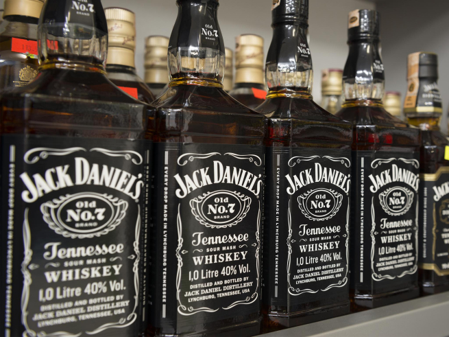 Владельцы Jack Daniel's и «Жигулей» ведут спор из-за бренда алколимонада