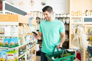 Какие различия в наполнении продуктовых корзин у мужчин и женщин